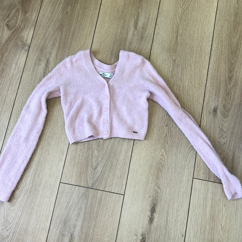pink cropped Hollister sweater